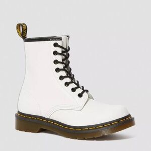 NWOT Dr. Martens Air Wair Women's 5 US - 1460 White Smooth Leather Lace Up Boots